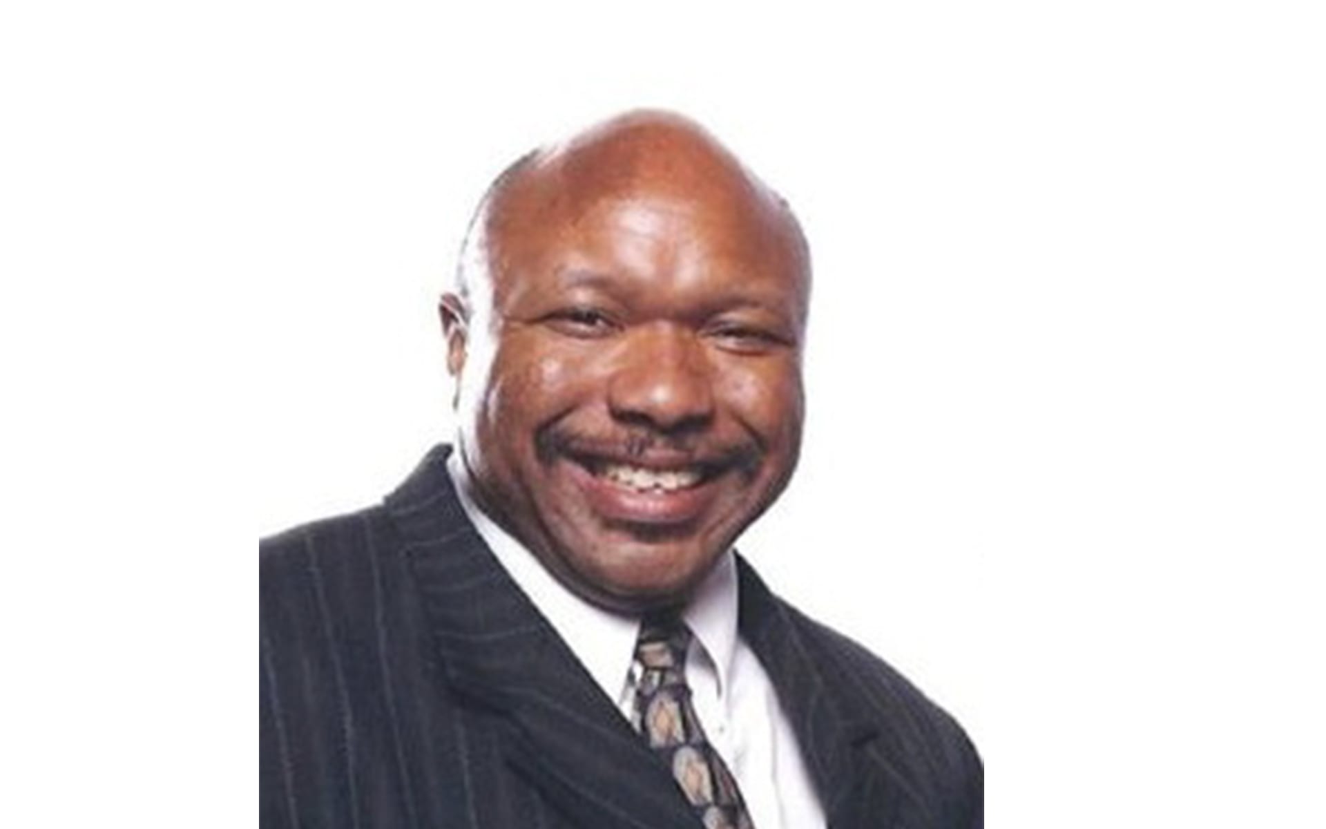 Simmons chapel headshot